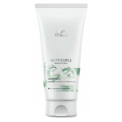 „Wella Professional Nutricurls Waves & Curls“ kondicionierius – maitinamasis kondicionierius banguotiems ir garbanotiems plaukams.